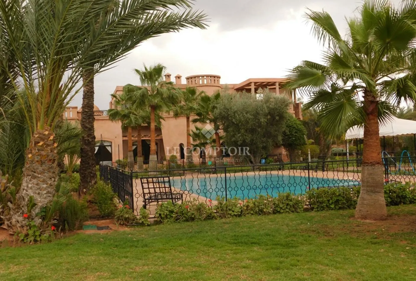 À VENDRE MAGNIFIQUE PROPRIÉTÉ À MARRAKECH - BAB ATLAS - مراكش (3)