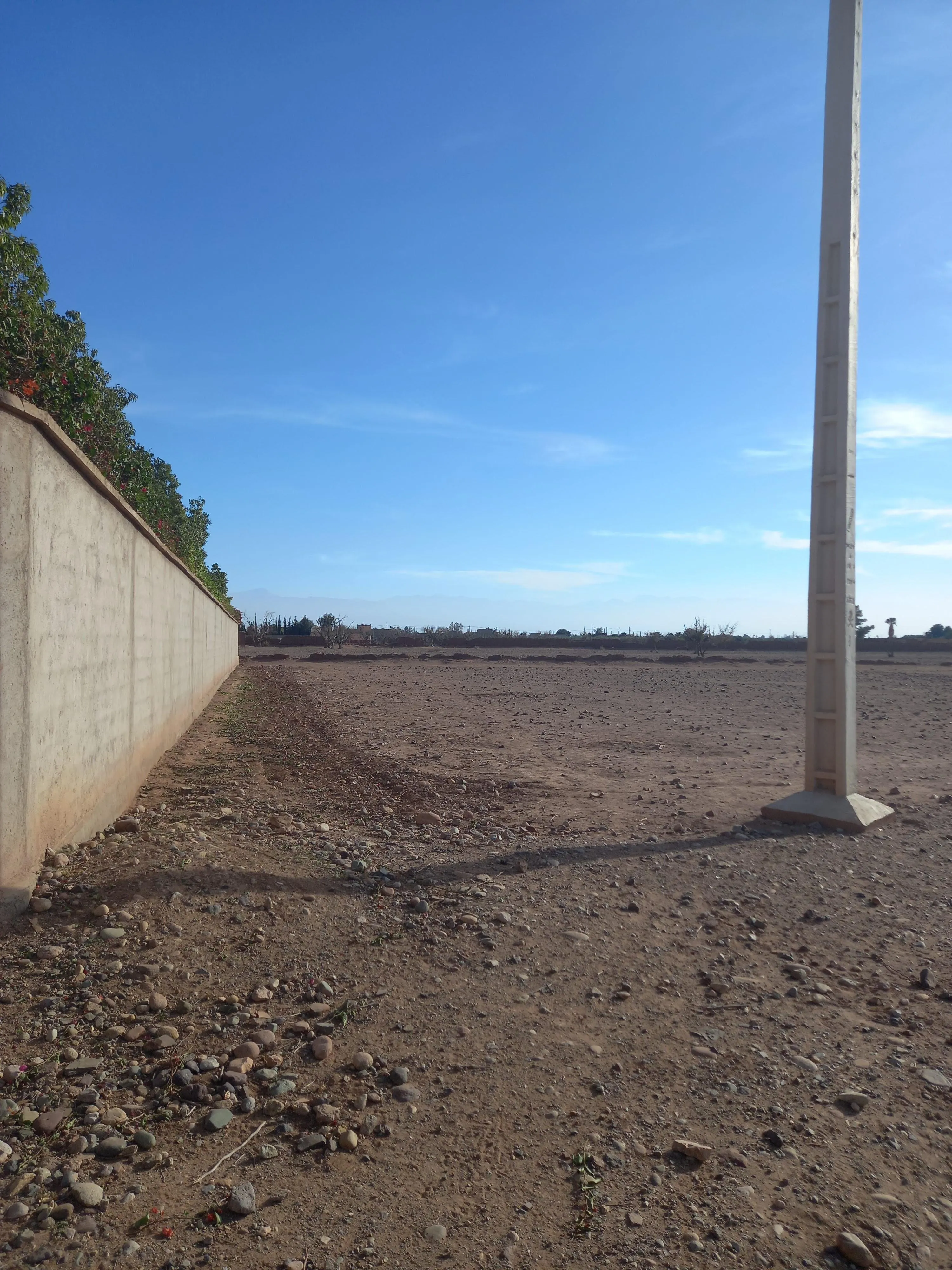 Terrain Melkia à 23 km Rte de Fès - مراكش