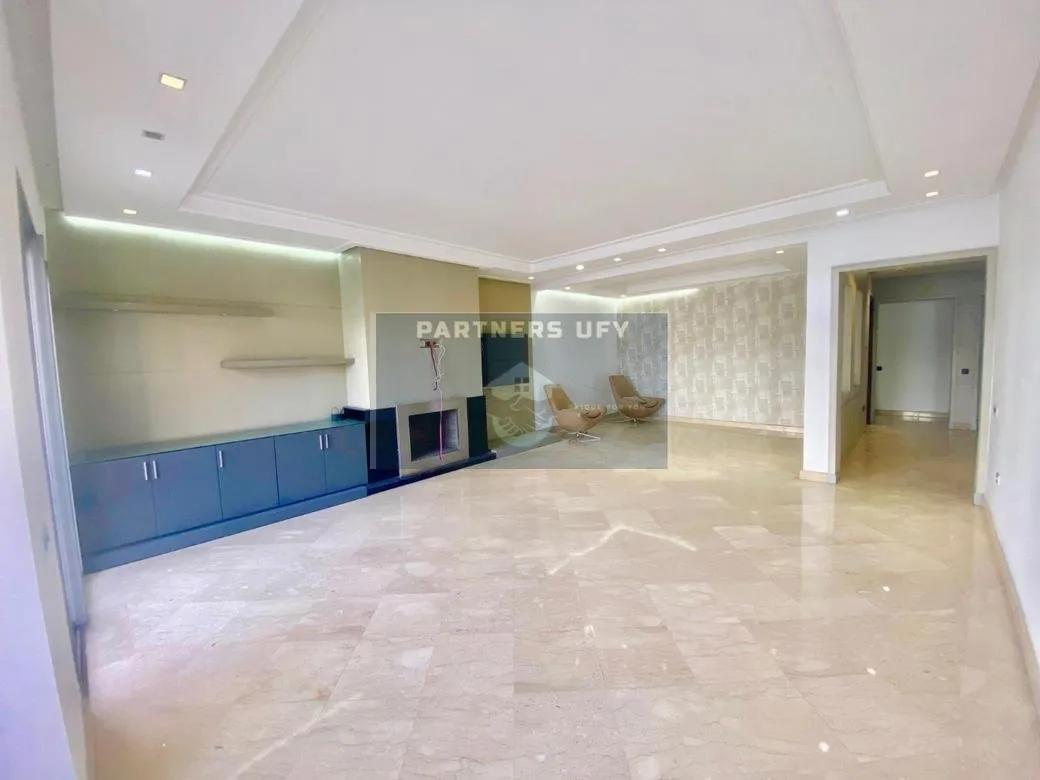 VENTE D'UN SUPER APPARTEMENT EN PLEIN RACINE - الدار البيضاء