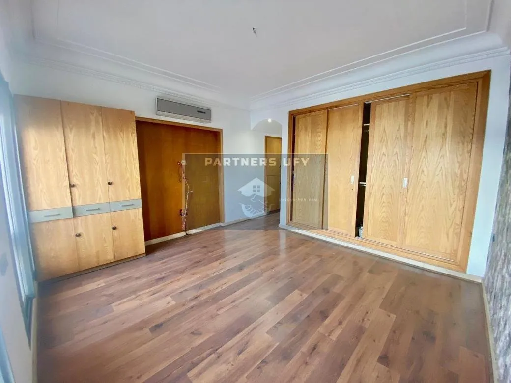 VENTE D'UN SUPER APPARTEMENT EN PLEIN RACINE - الدار البيضاء (3)