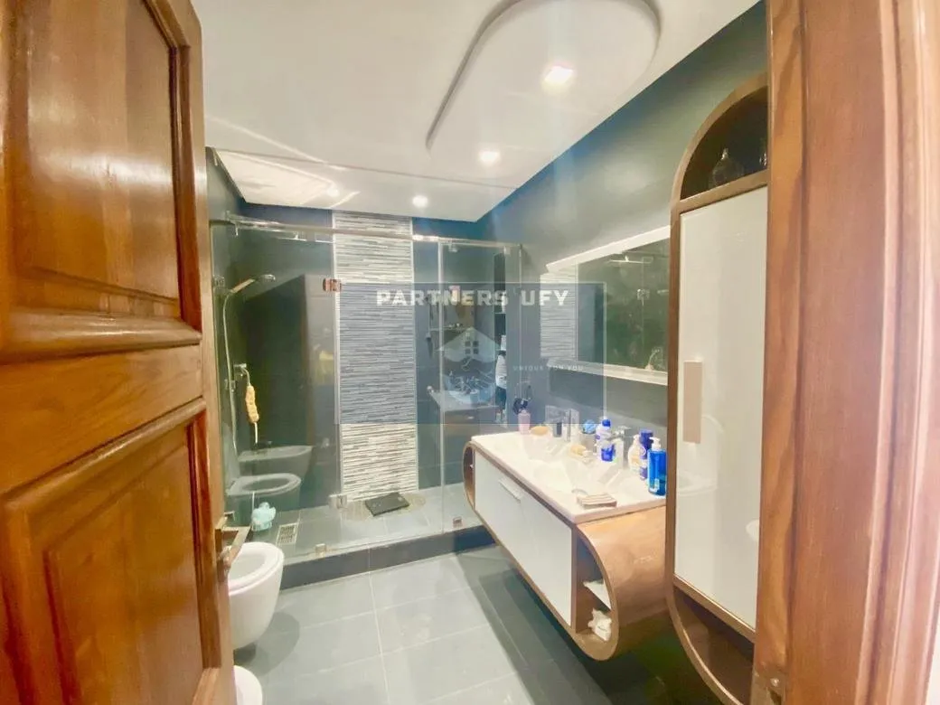 VENTE D'UN SUPER APPARTEMENT EN PLEIN RACINE - الدار البيضاء (2)