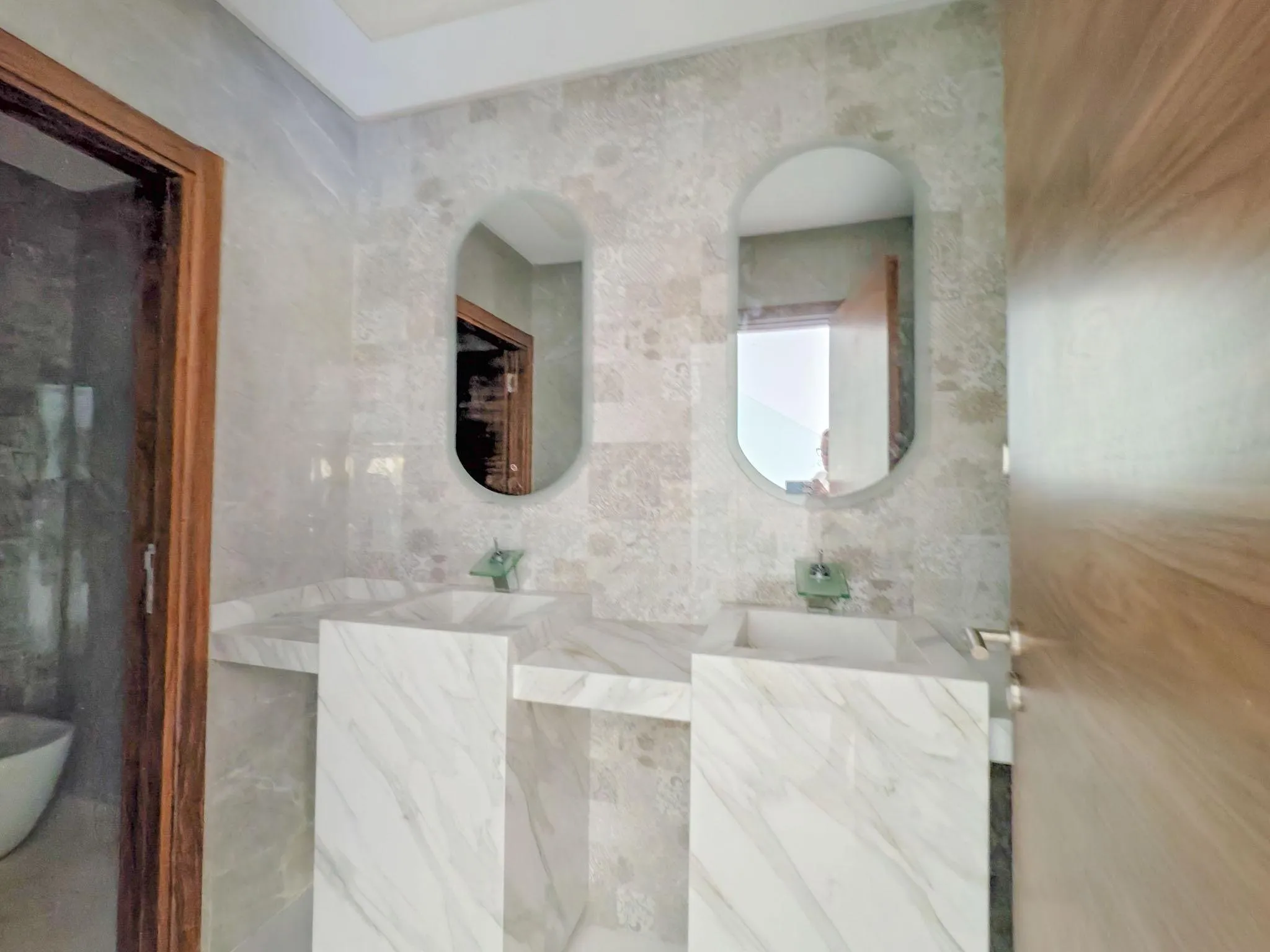 Villa de luxe avec piscine à Darbouazza - الدار البيضاء (4)