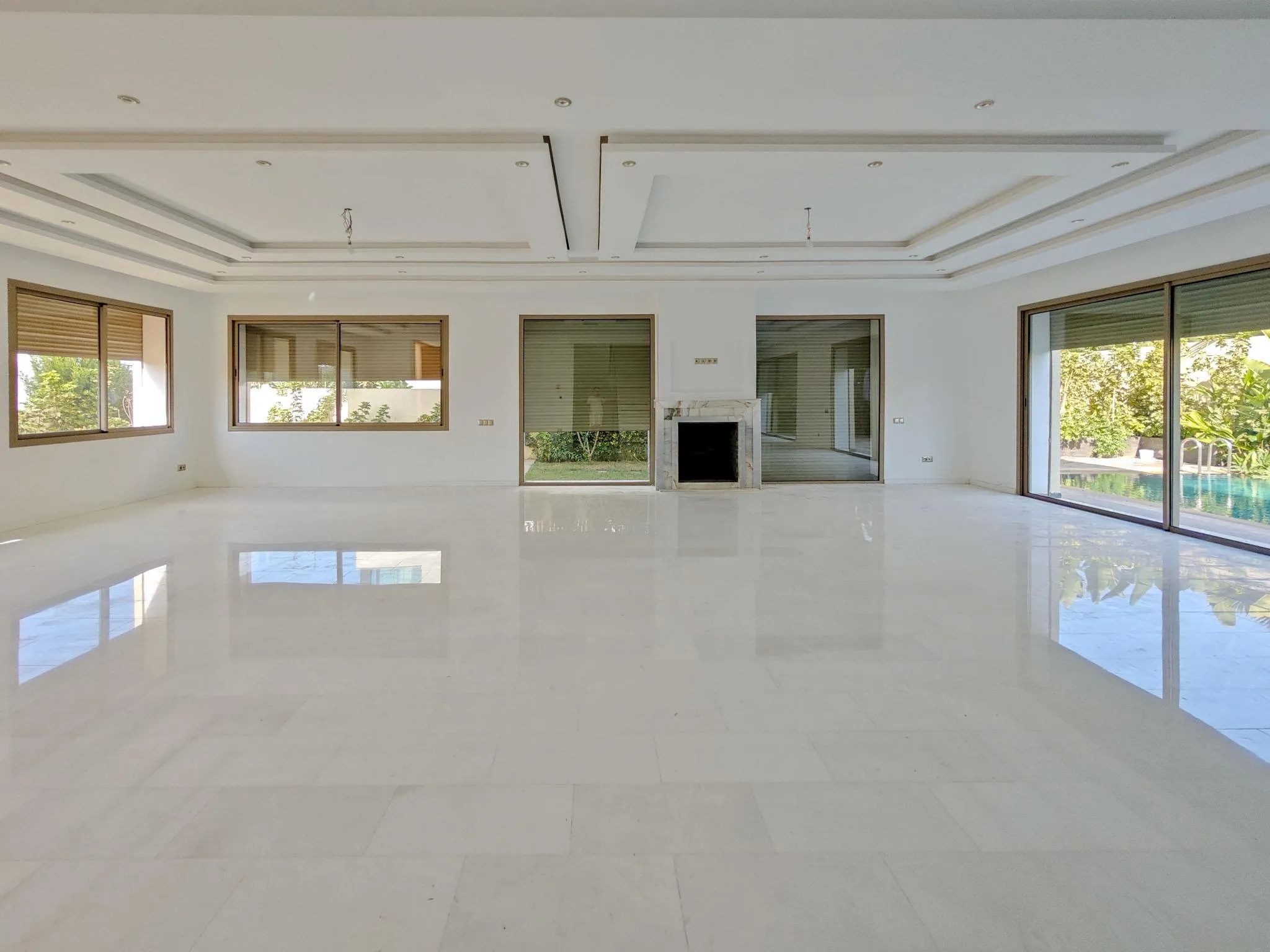Villa de luxe avec piscine à Darbouazza - الدار البيضاء (2)