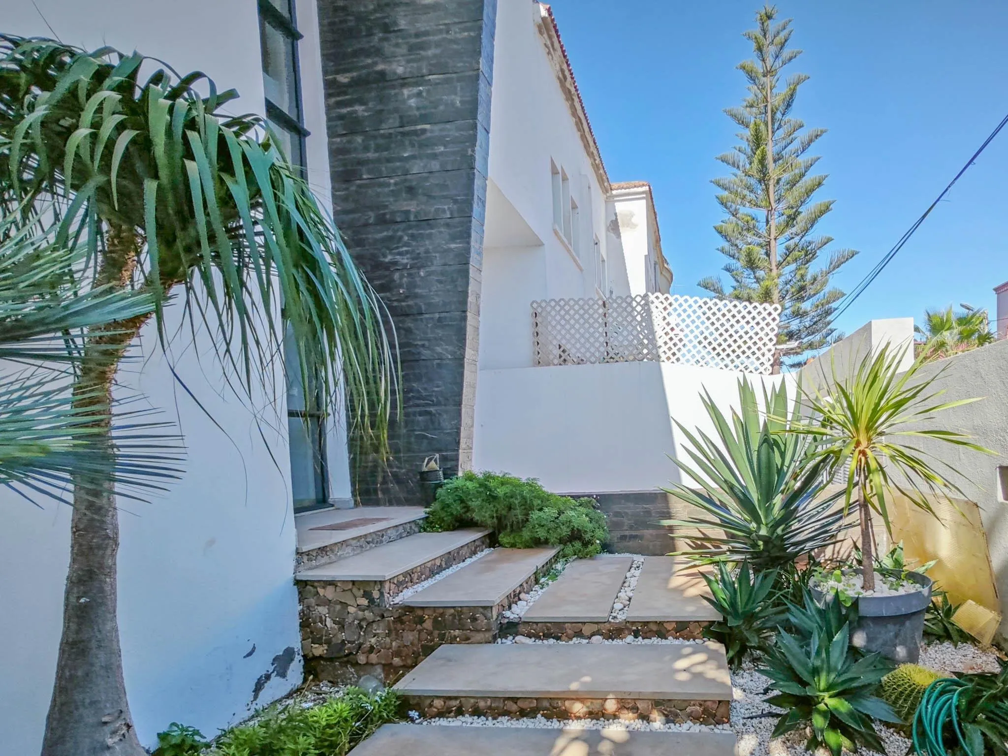 Villa exceptionnelle avec roof-top et vue océan. - الدار البيضاء