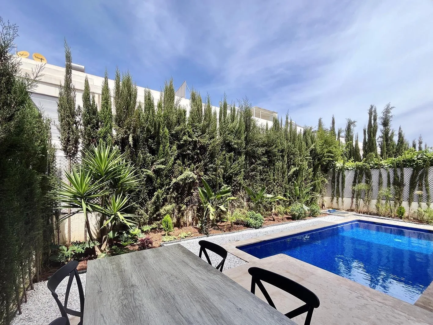 Villa en vente en résidence sécurisée - الدار البيضاء (2)