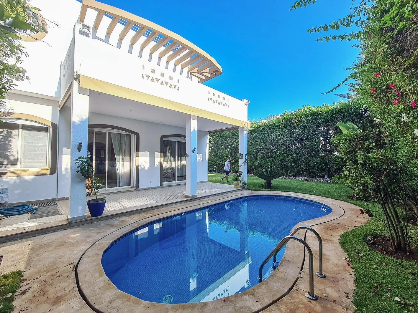 Villa avec piscine dans une résidence sécurisée. - الدار البيضاء