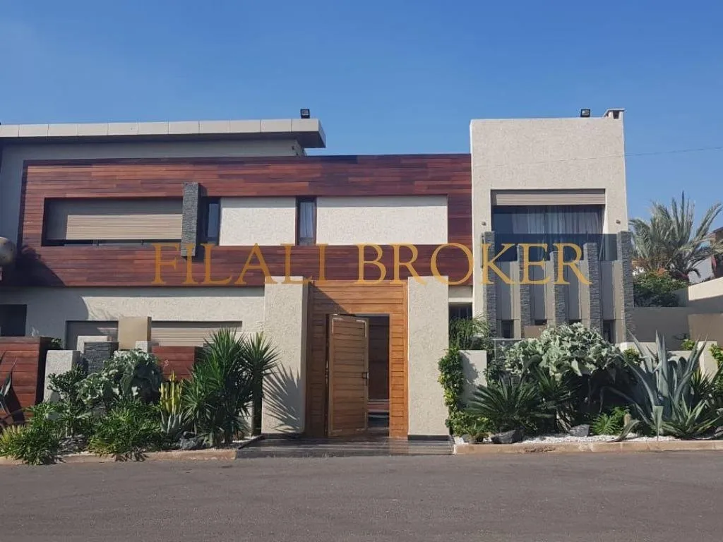 Maison de luxe à vendre - الدار البيضاء