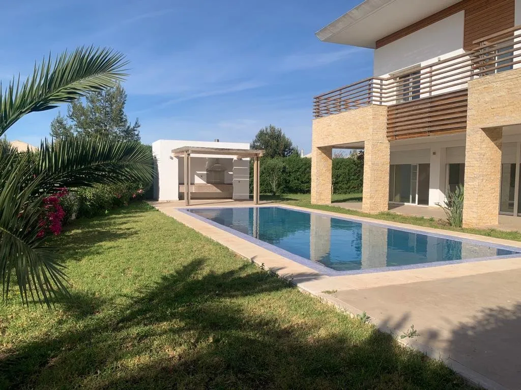 Villa à Vendre à Bouskoura Casablanca - الدار البيضاء