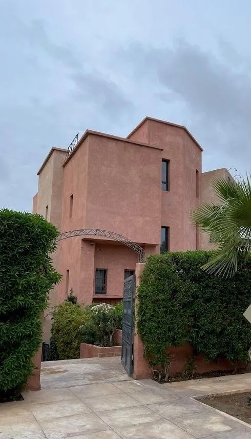 BELLE VILLA USAGE COMMERCIAL A MARRAKECH - مراكش
