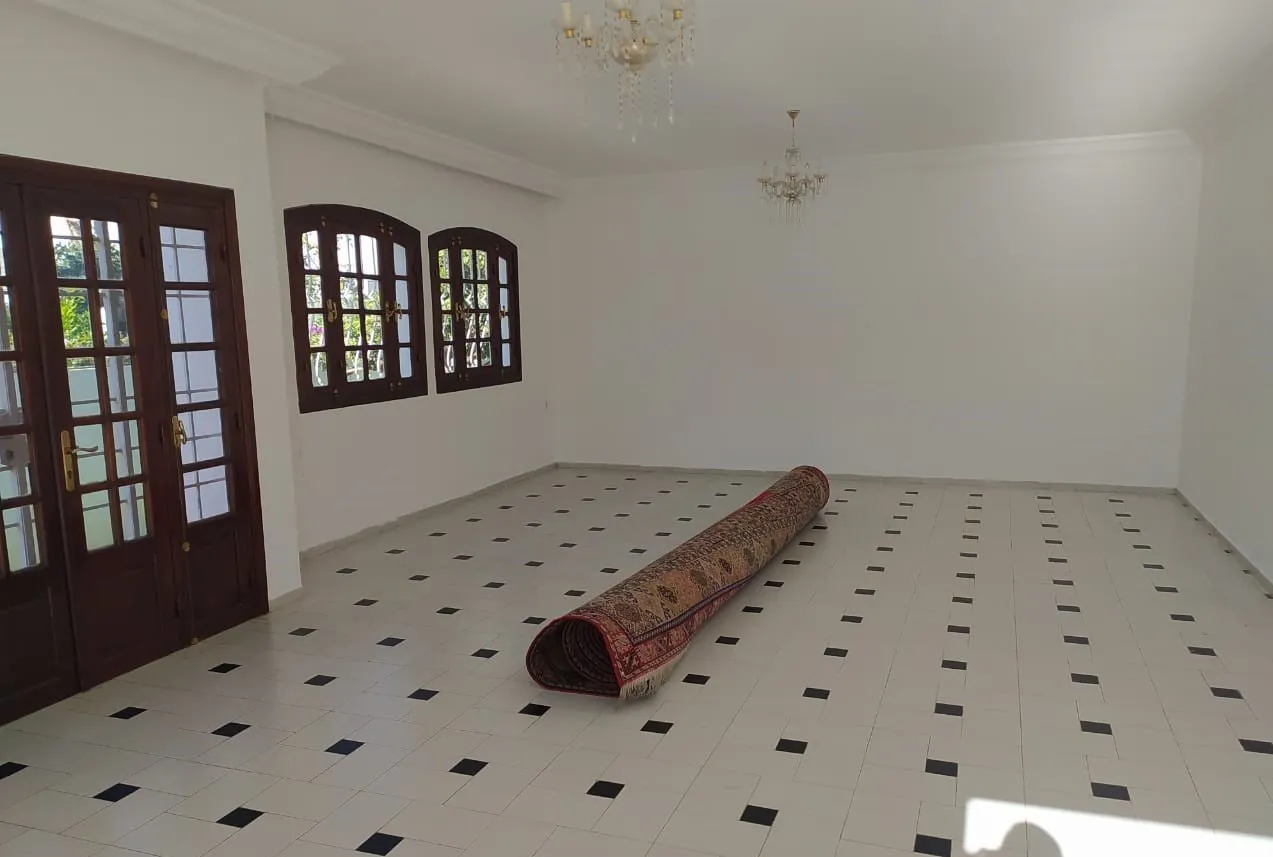 Coquette Villa bien ensoleillé proche de Mahaj Riad - الرباط (2)