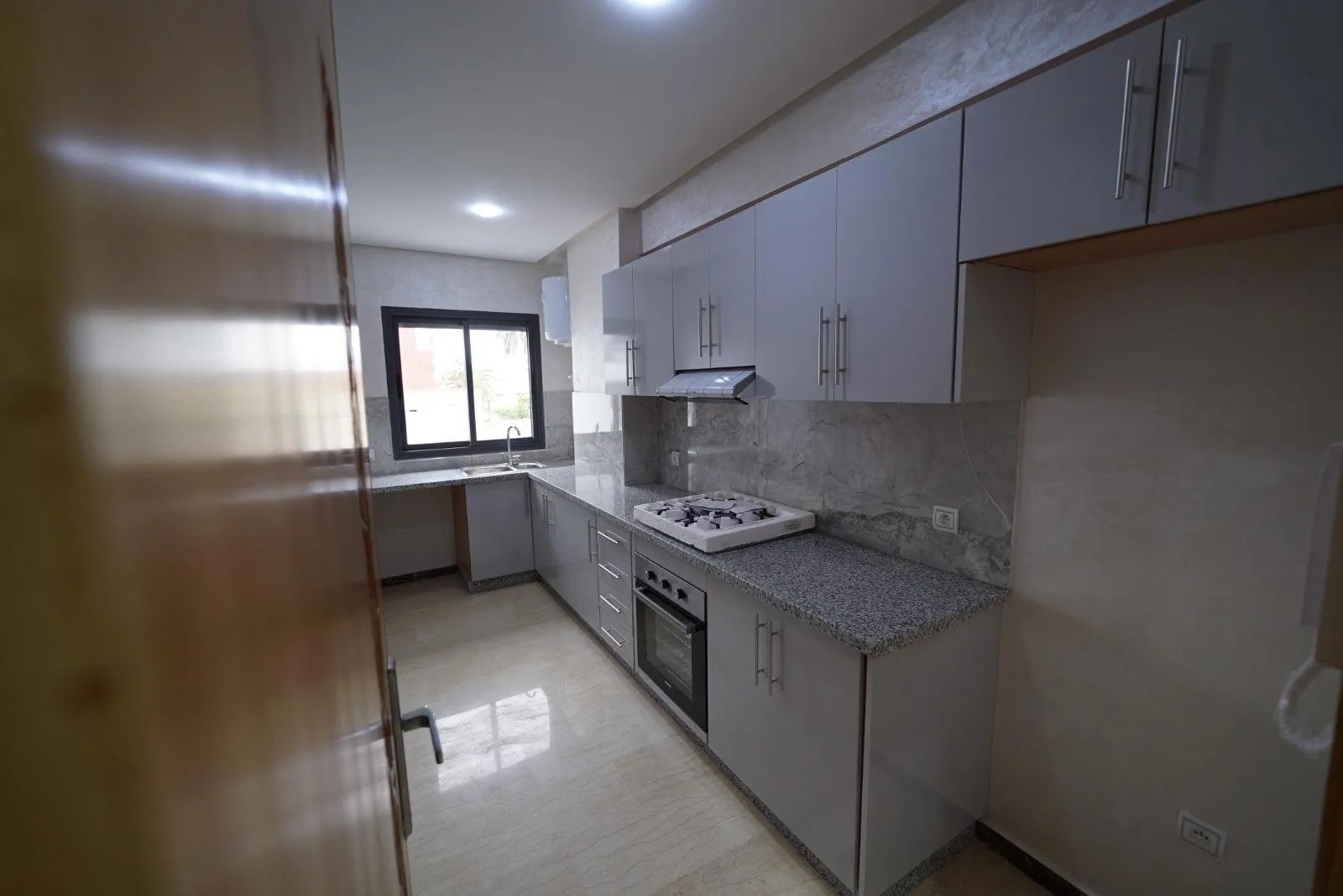 Des Appartements a vendre a Ain Sebaa Casablanca - الدار البيضاء