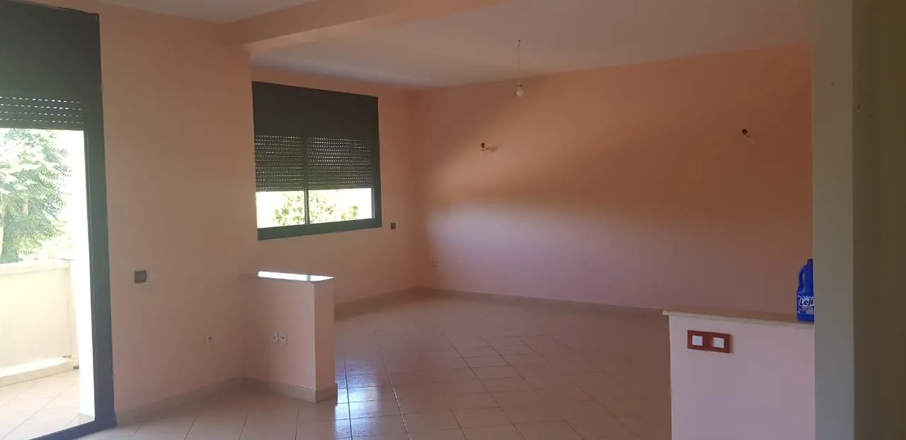 Un appartement avec trois façades à Hay Riad - الرباط (2)