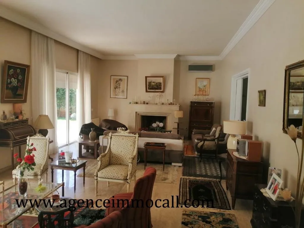 villa à vendre située à SOUISSI-Rabat - الرباط