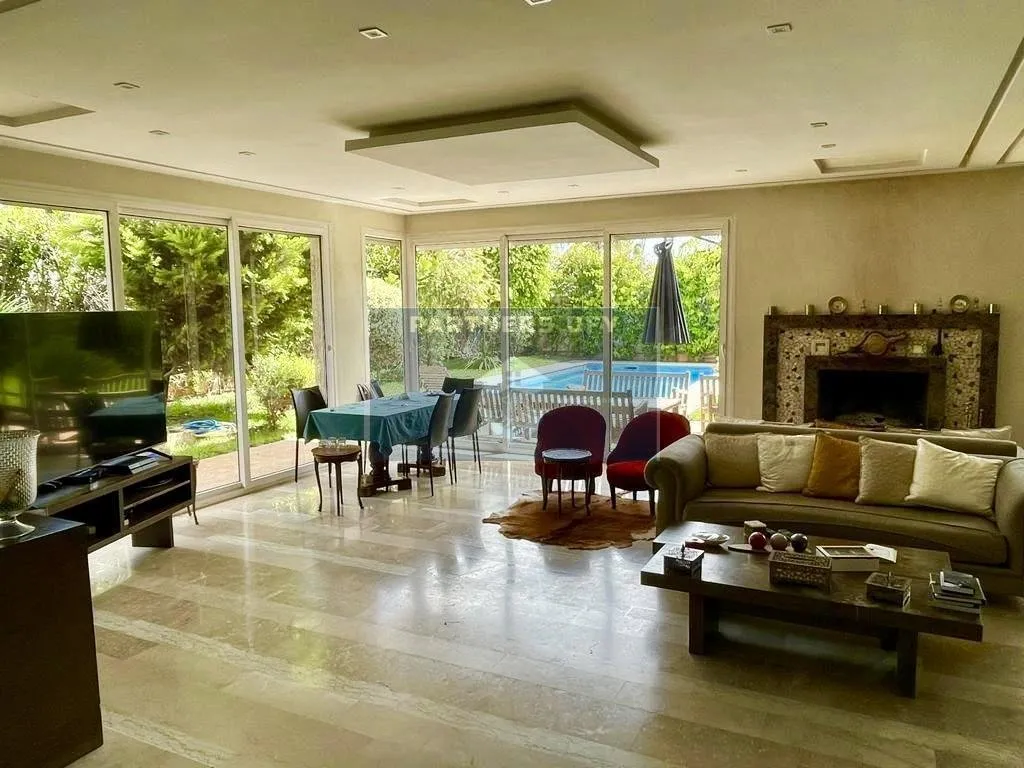 Villa moderne, isolée  en plein Bouskoura - résidence fermée - الدار البيضاء (2)