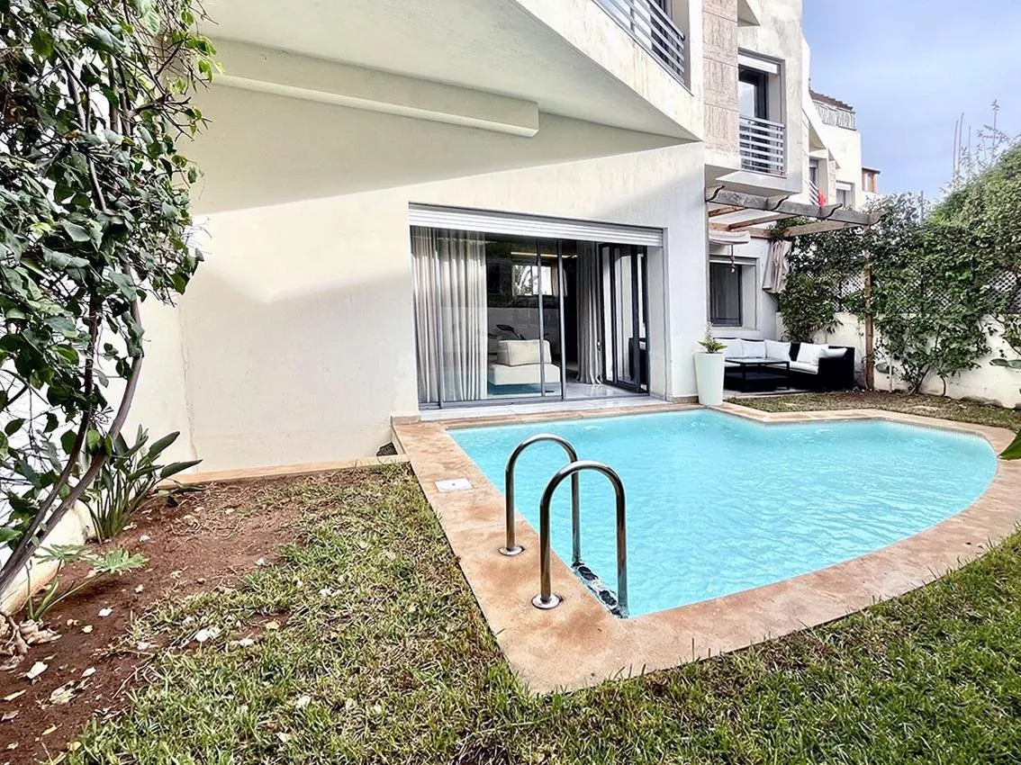 Élégante villa contemporaine avec piscine. - الدار البيضاء