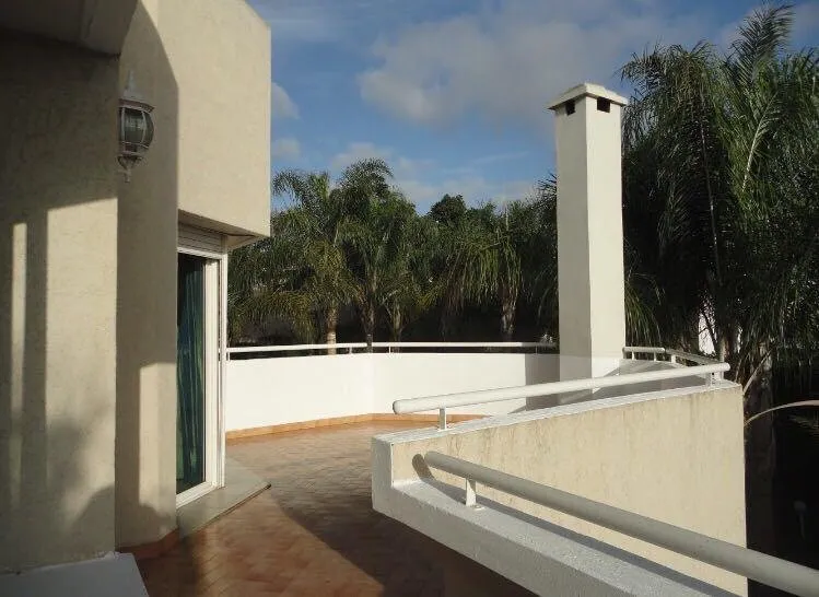 Très belle villa avec piscine à Hay Riad - الرباط (3)