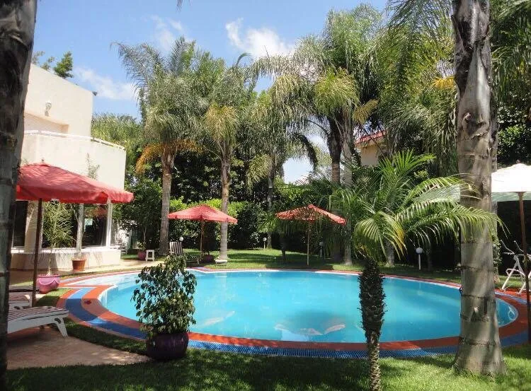 Très belle villa avec piscine à Hay Riad - الرباط