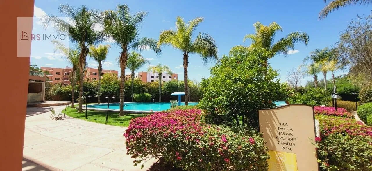 Superbe appartement a vendre  meublé  dans une résidence  sécurisée avec magnifique piscine - مراكش (2)