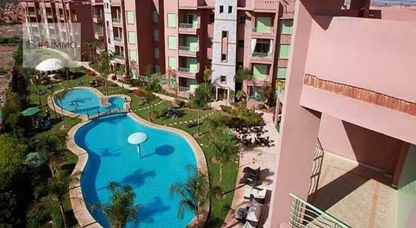 Superbe appartement a vendre  meublé  dans une résidence  sécurisée avec magnifique piscine - مراكش