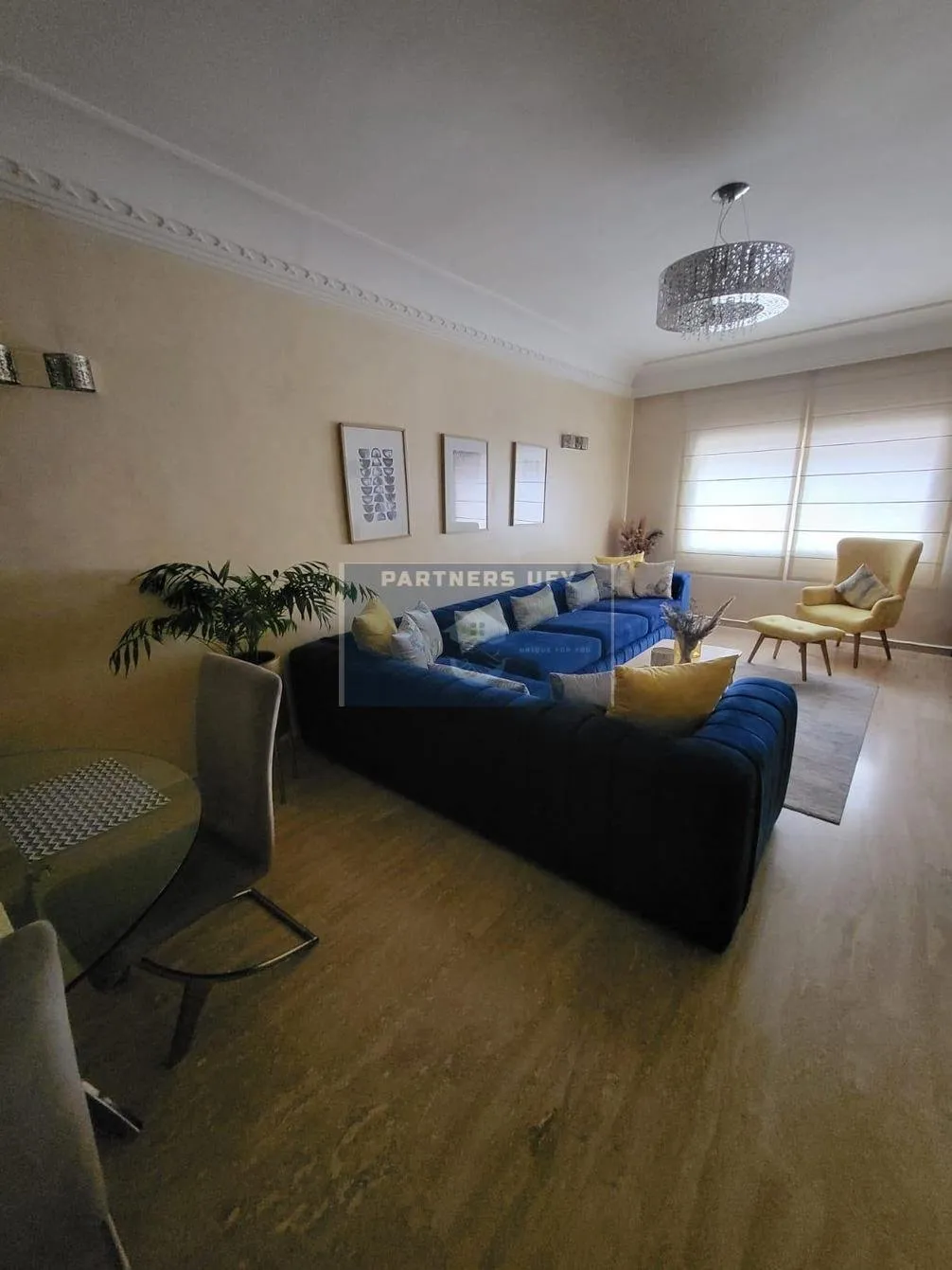 VENTE D'UN LUXUEUX APPARTEMENT DANS UNE RESIDENCE SECURISEE AVEC JARDIN A SIDI MAAROUF - الدار البيضاء (2)