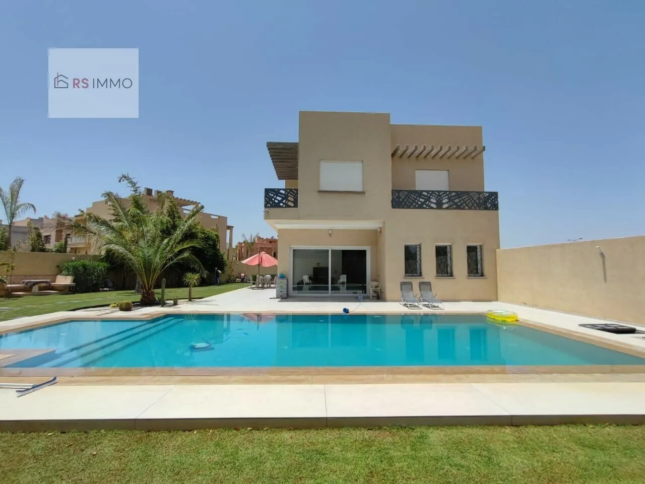 VILLA MODERNE ROUTE DE CASA A VENDRE - مراكش