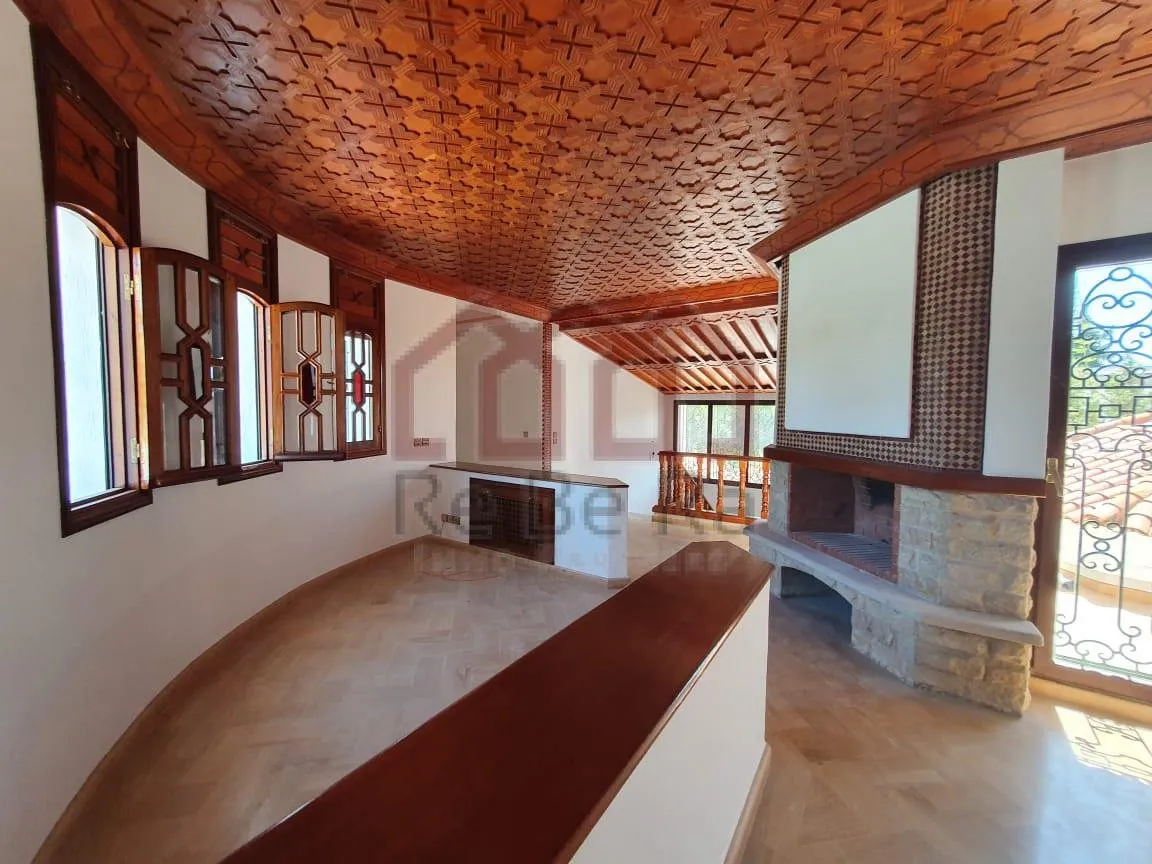 Belle Villa avec piscine et chauffage central a Souissi - الرباط (3)