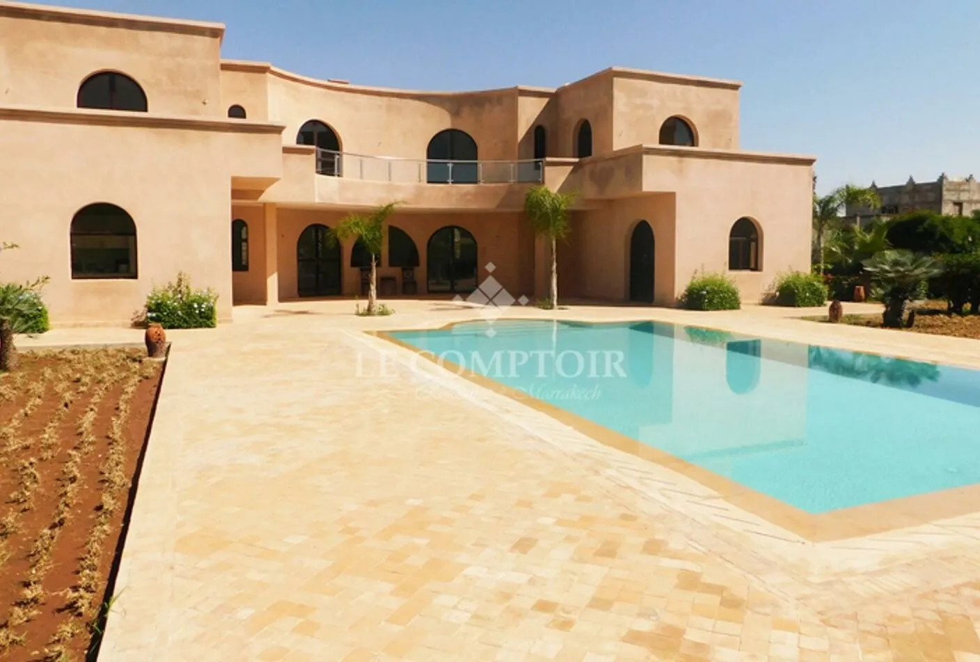 GRANDE VILLA À VENDRE - ROUTE DE FÈS - MARRAKECH - مراكش