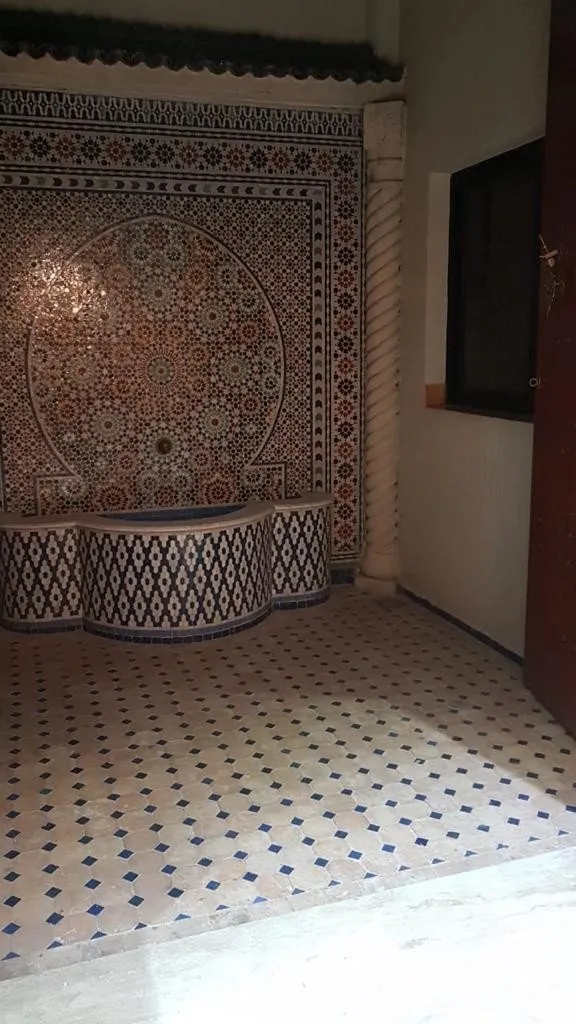 Jolie Maison semi commerciale à Sidi Maarouf - الدار البيضاء (3)