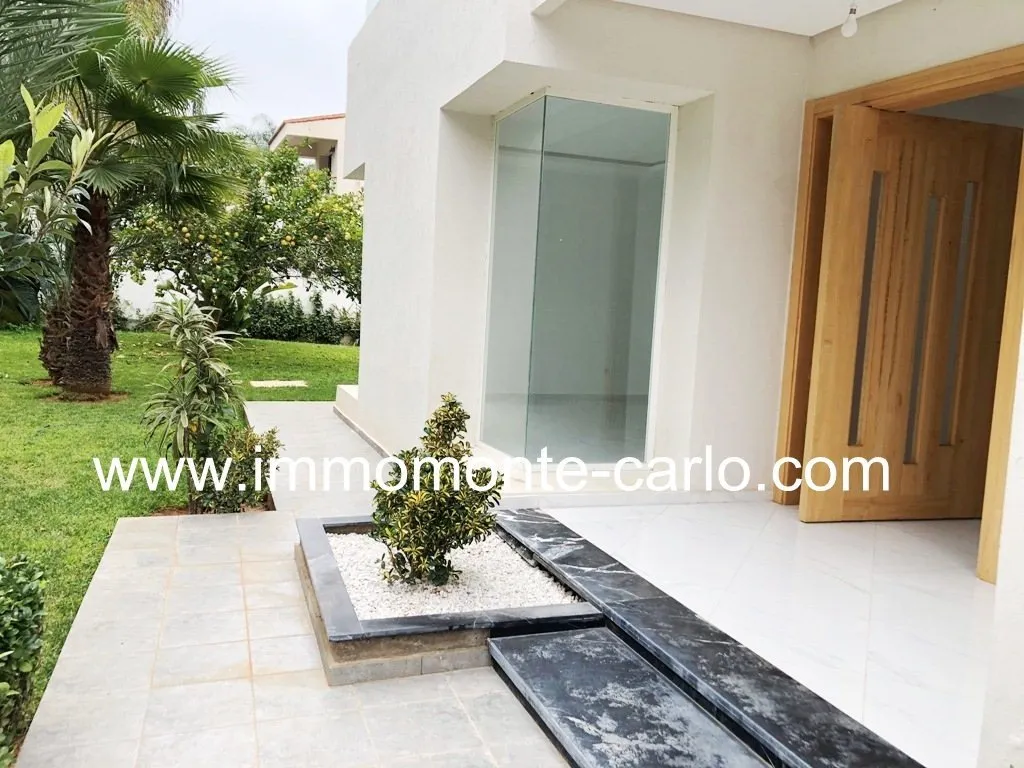 A vendre à Rabat  villa refaite à neuf - الرباط