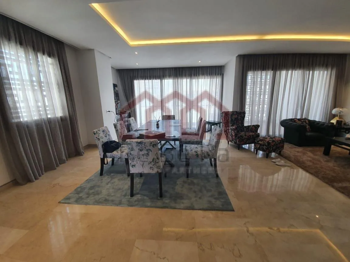 Bel appartement ensoleille bien situé à Marina - الرباط