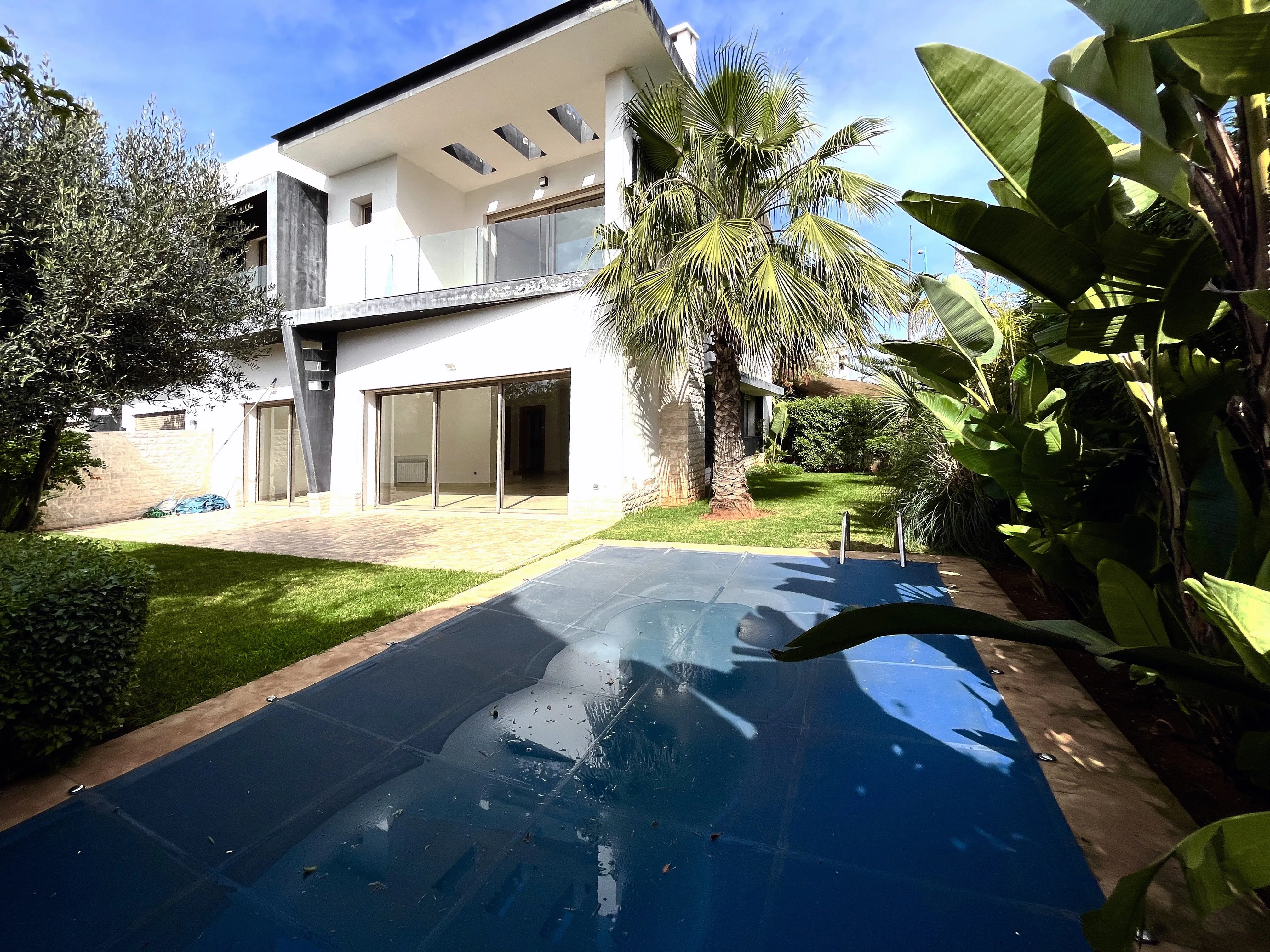 Villa 4 Chambres, de haut standing - الدار البيضاء