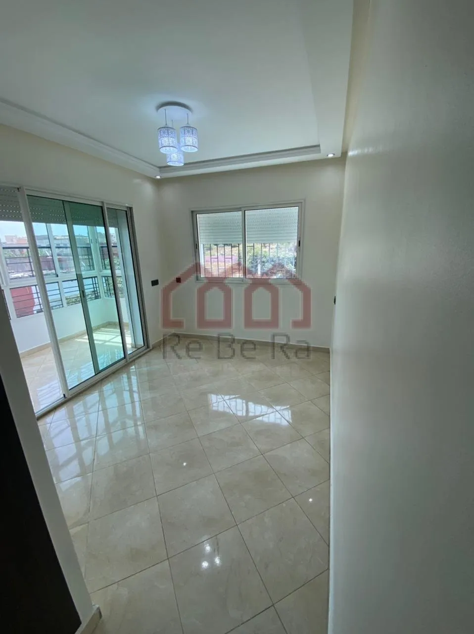 Bel appartement neuf  sans vis à vis trés bien ensoleillé - مراكش