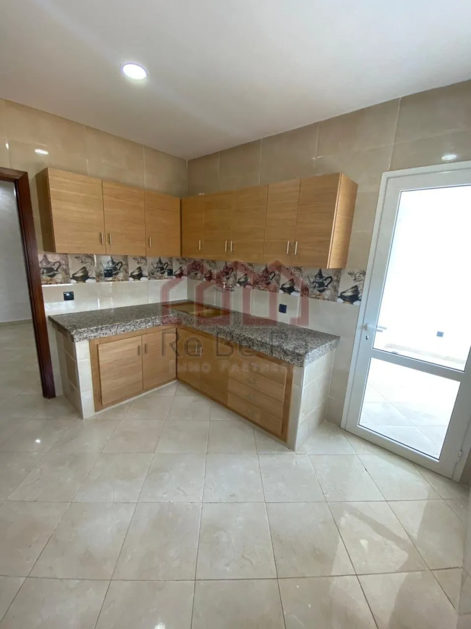 Bel appartement neuf  sans vis à vis trés bien ensoleillé - مراكش (3)