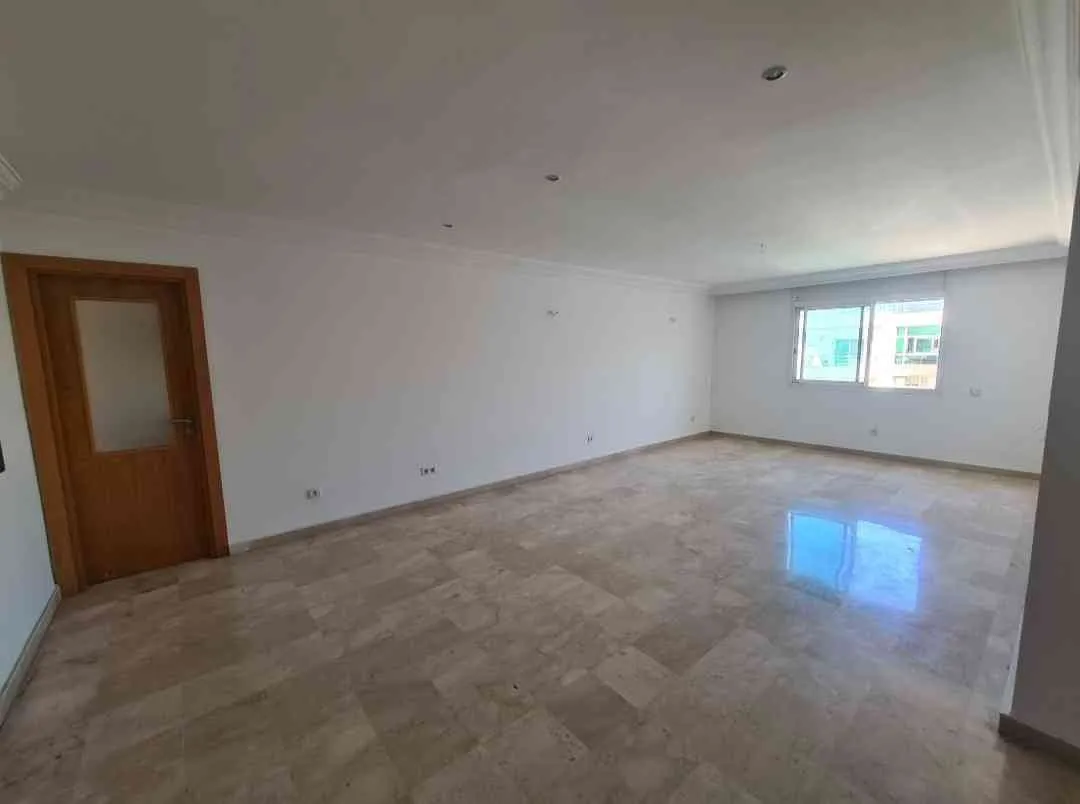 Bel appartement à vendre à Hay Riad - الرباط