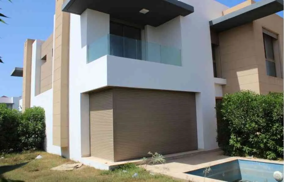 MAGNIFIQUE VILLA À VENDRE À DAR BOUAZZA - دار بوعزة