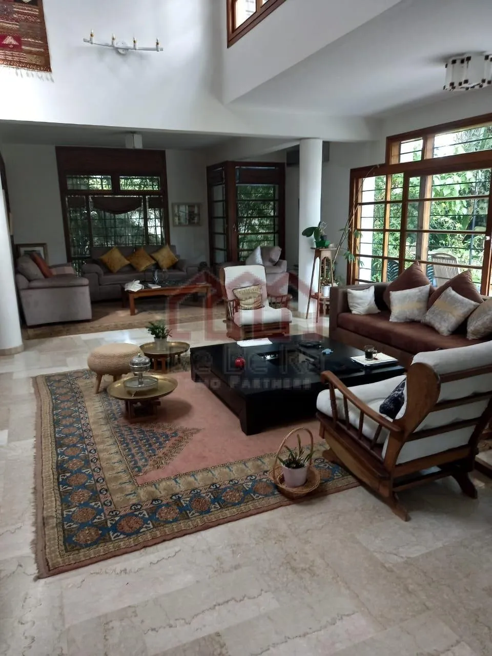 Coquette villa avec beau jardin - مراكش (2)