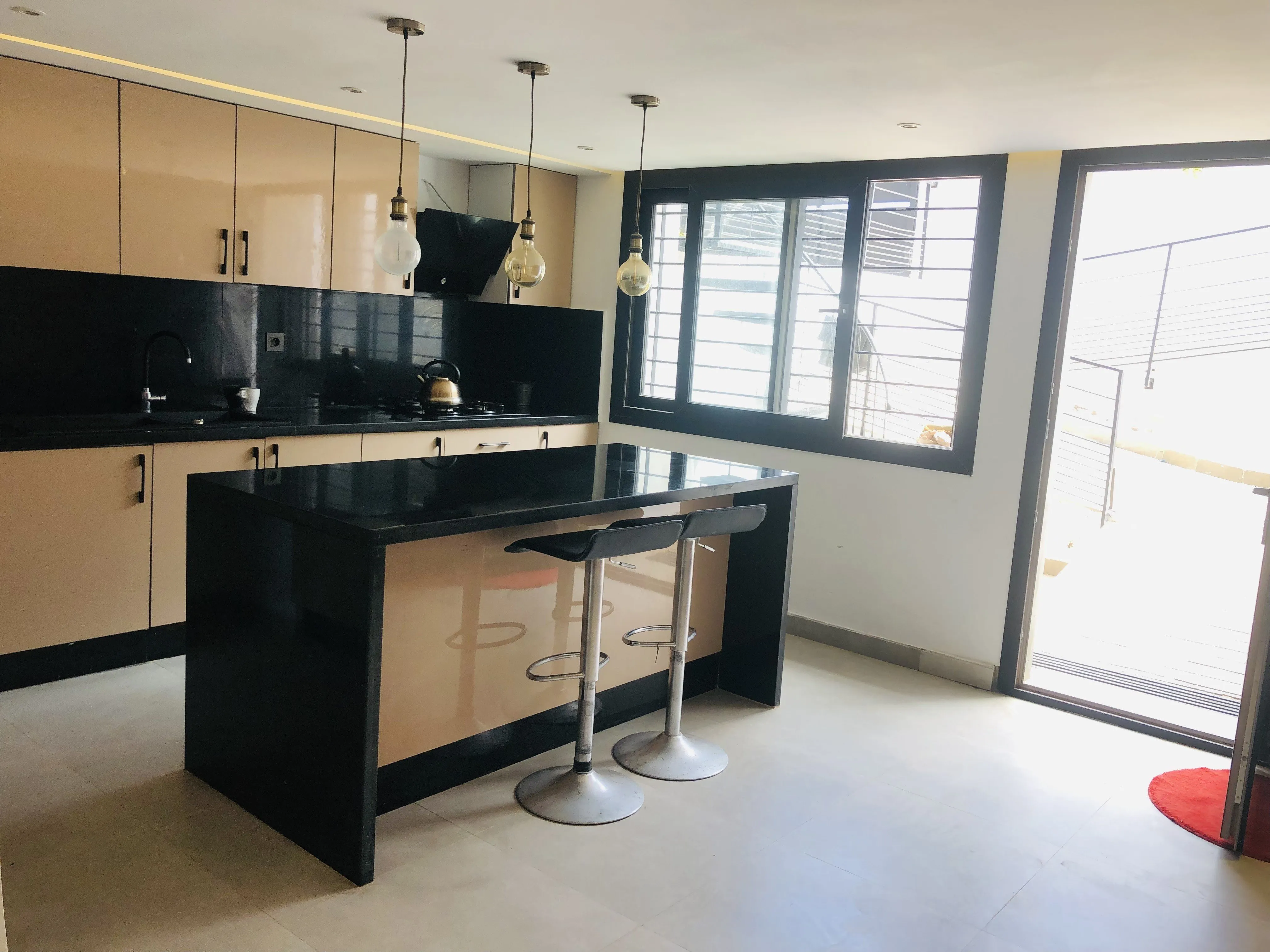 Villa Individuelle, Moderne avec Piscine - الدار البيضاء (3)
