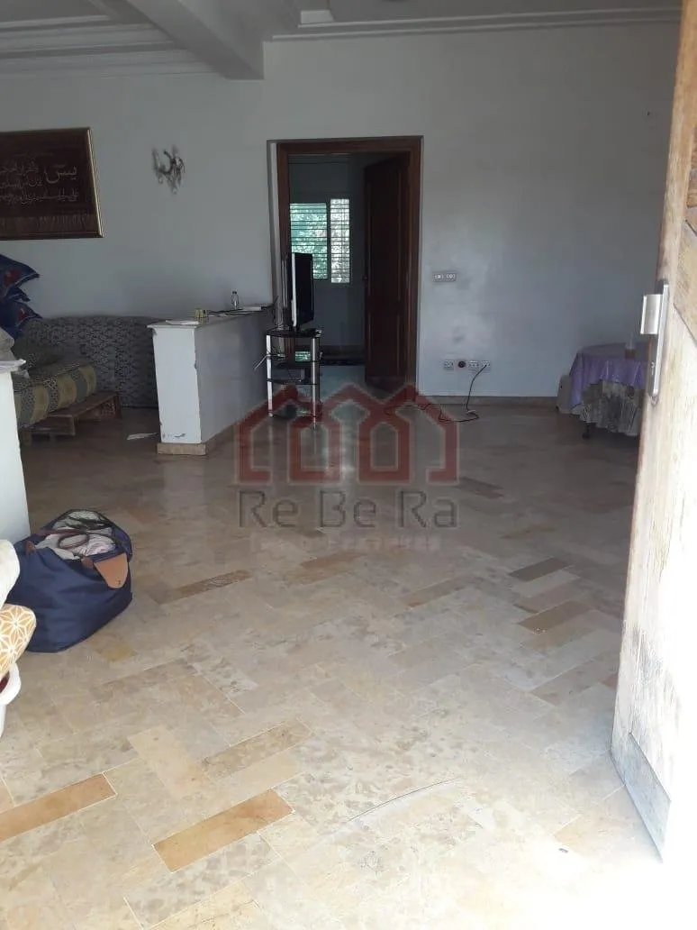 une villa sur grande avenue à Hay Riad - الرباط (2)