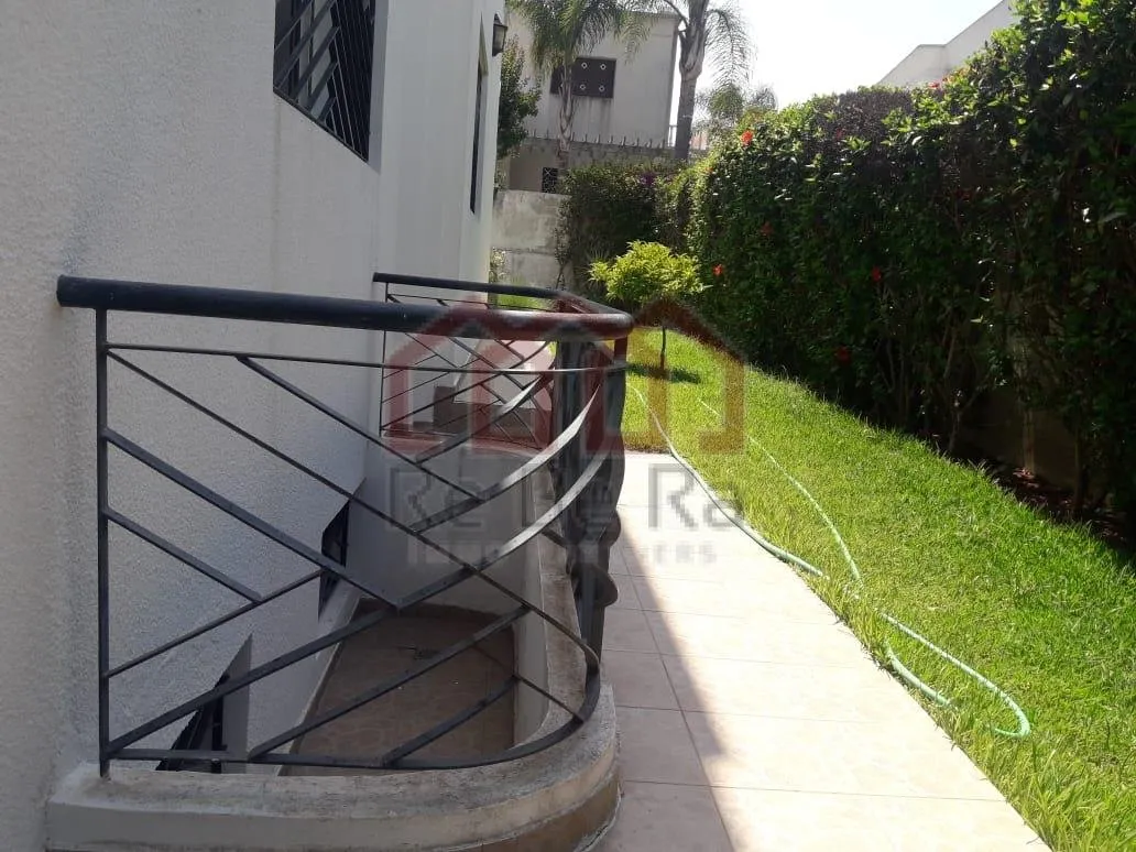 Jolie Villa avec grand jardin à Hay Riad - الرباط (4)