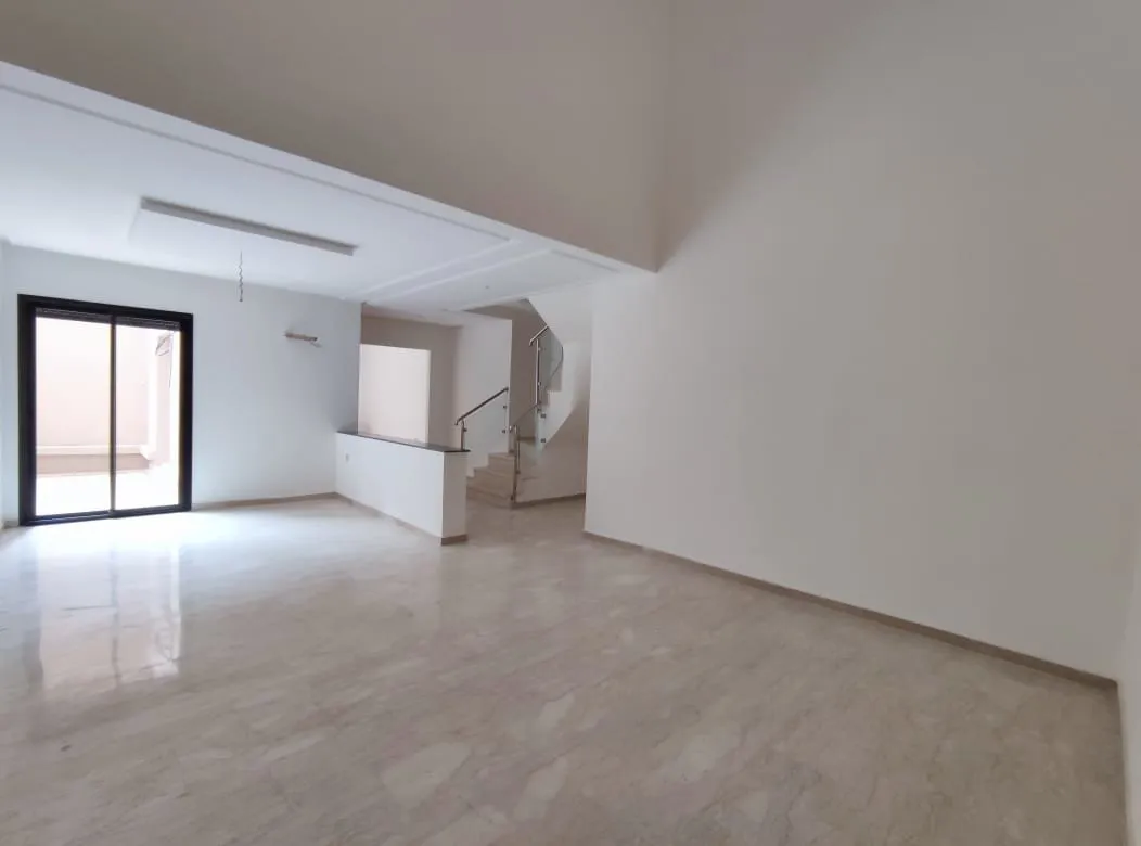 DUPLEX EN VENTE SUR L'HIVERNAGE - مراكش
