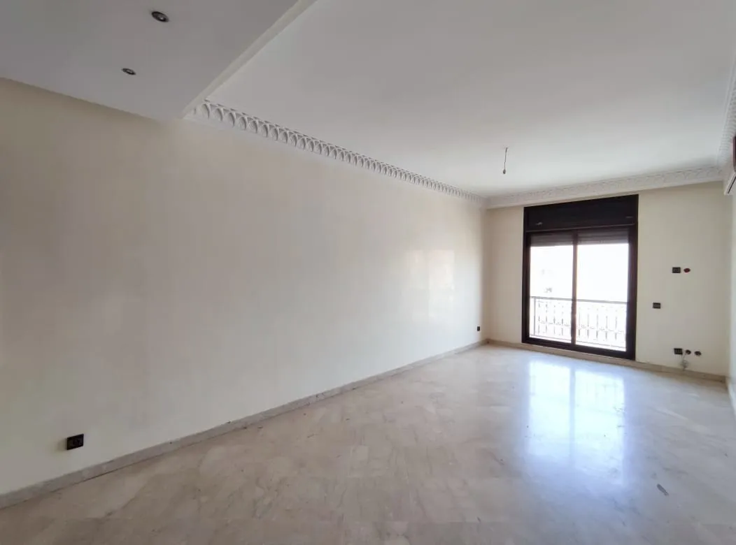 OPPORTUNITE A NE PAS RATER ! STUDIO EN VENTE SUR CAMP EL GHOUL GUELIZ - مراكش