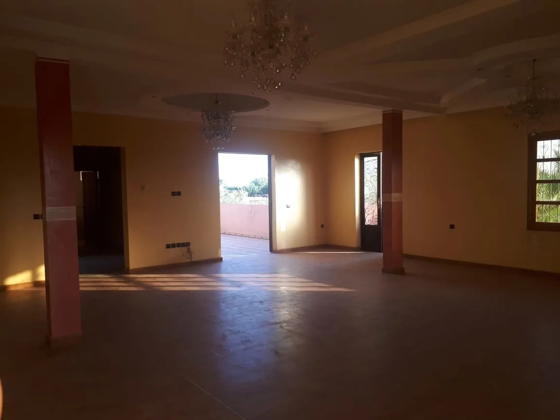 Villa sur Route de Fes avec VNA - مراكش (2)