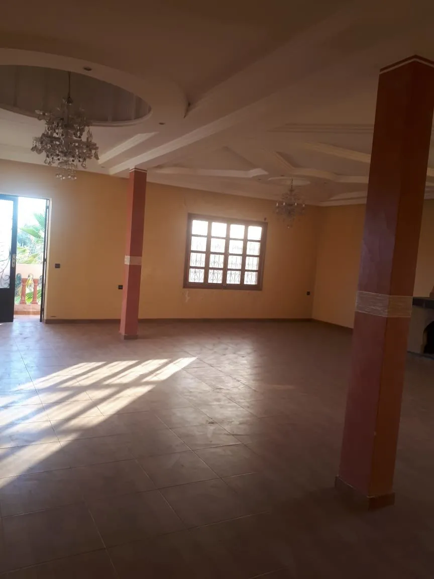Villa sur Route de Fes avec VNA - مراكش