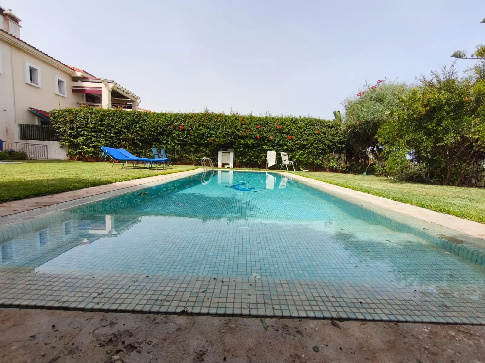 Villa de Haut Standing à l’Entrée de Dar Bouazza - دار بوعزة (2)