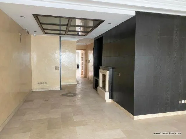 Palmier: Location appartement vide 3 chambres, balcon. - الدار البيضاء