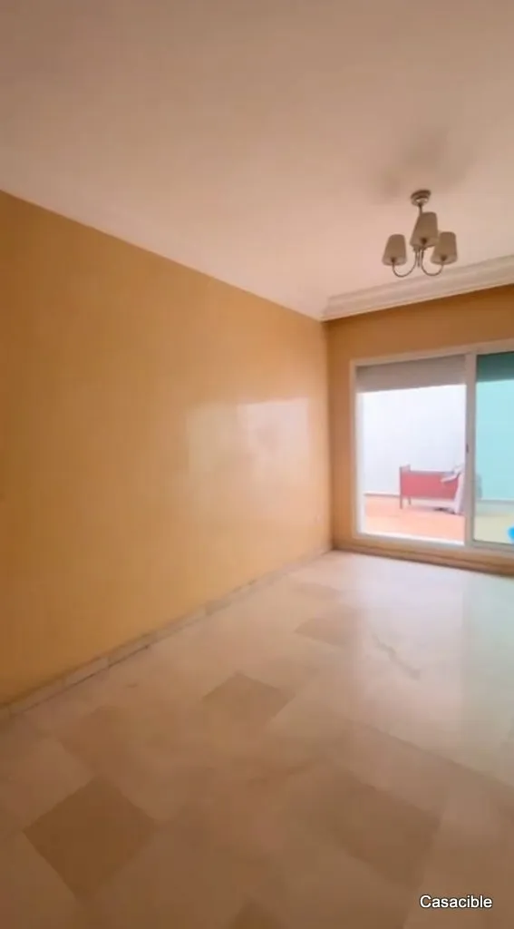 Val fleuri: Appafrtement vide 130 m², 2 chambres, terrasse. - الدار البيضاء (2)