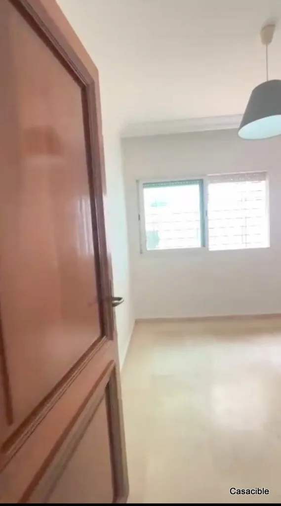 Val fleuri: Appafrtement vide 130 m², 2 chambres, terrasse. - الدار البيضاء (4)