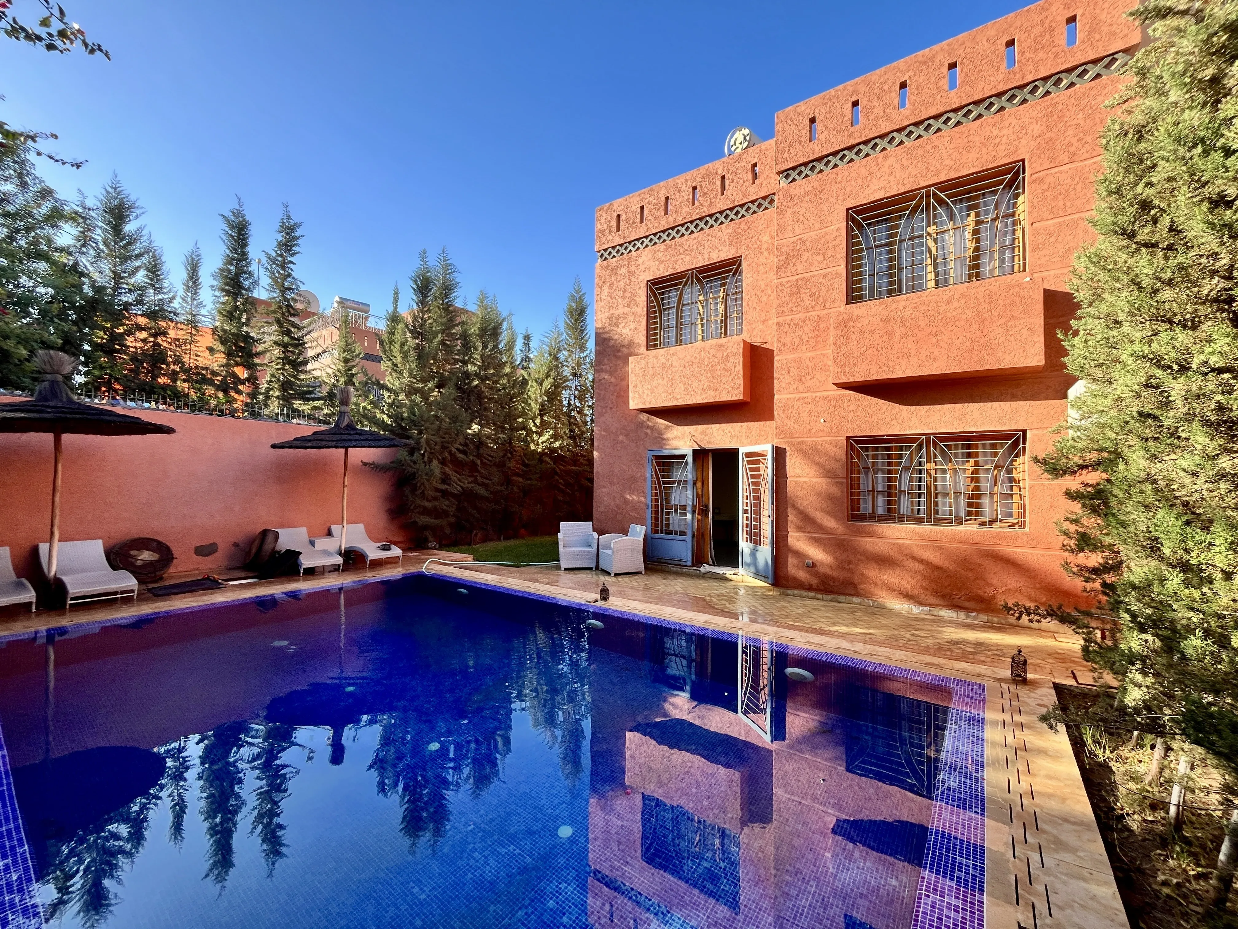 Villa meublée avec piscine privée – Tamansourt - مراكش