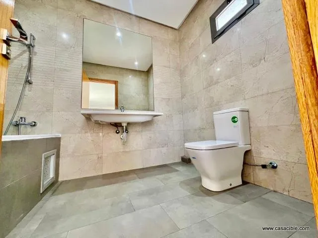 Palmier: appartement vide avec terrasse. - الدار البيضاء (4)