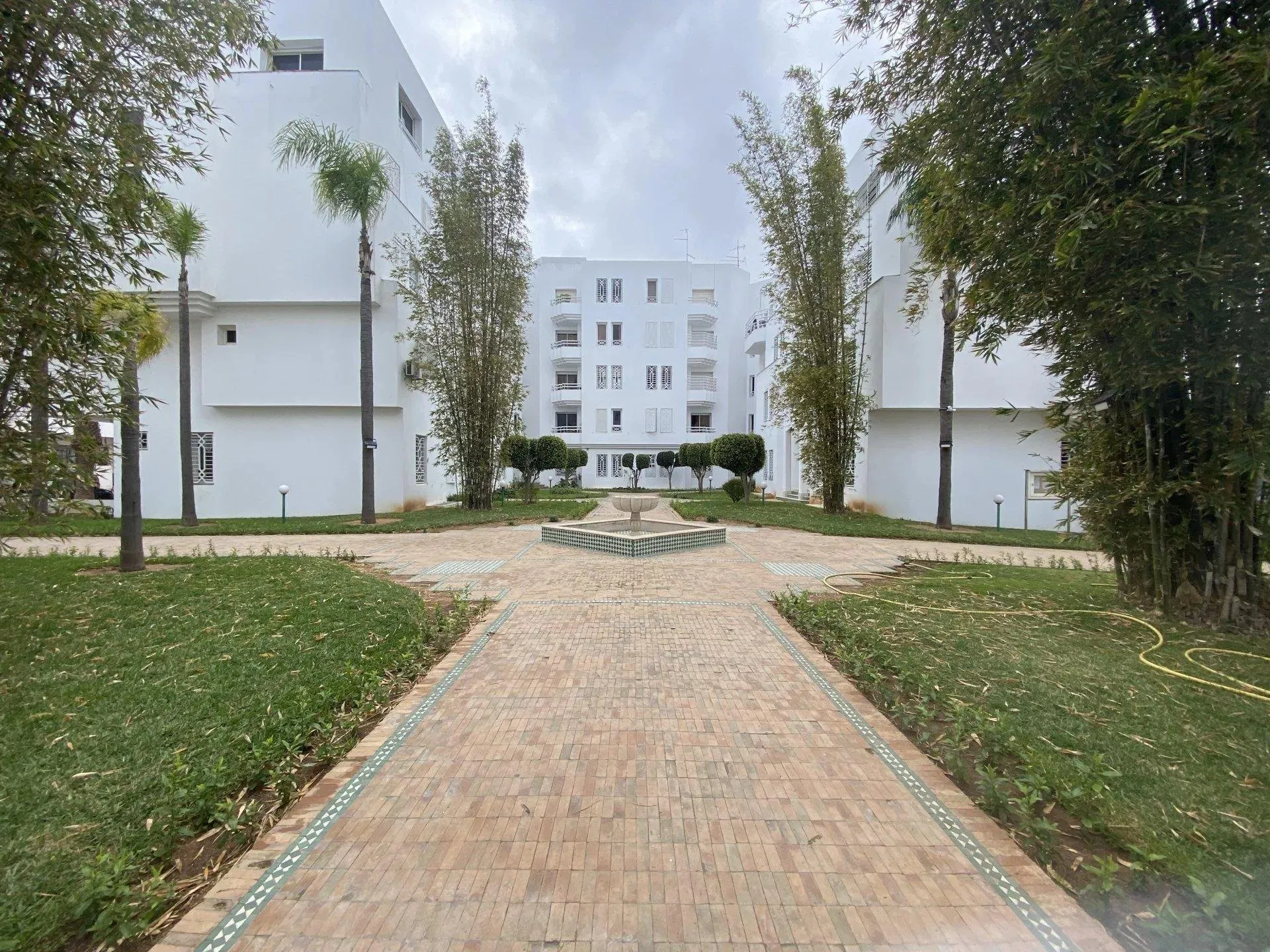 Appartement Moderne à Louer à Hay Riad - 169 m² - الرباط